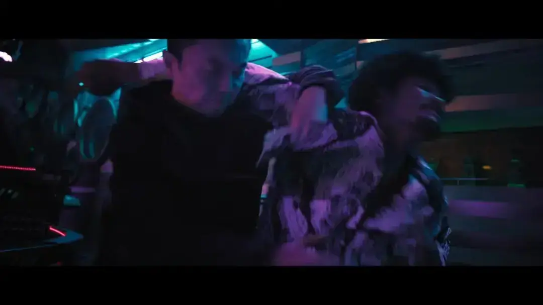 《火遮眼》HD高清未删减完整版在线观看-《火遮眼》谢苗孤胆英雄动作片1080P中字-火遮眼阿里云盘迅雷BT磁力链接免费下载